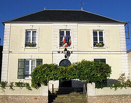 The town hall in Lescherolles