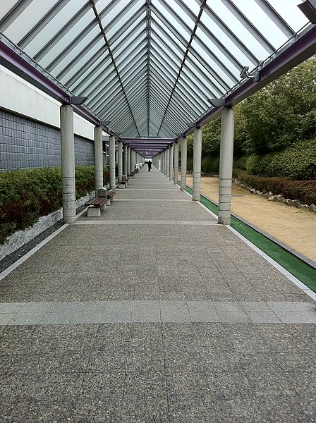 File:Long corridor at CONVEX Okayama - panoramio.jpg