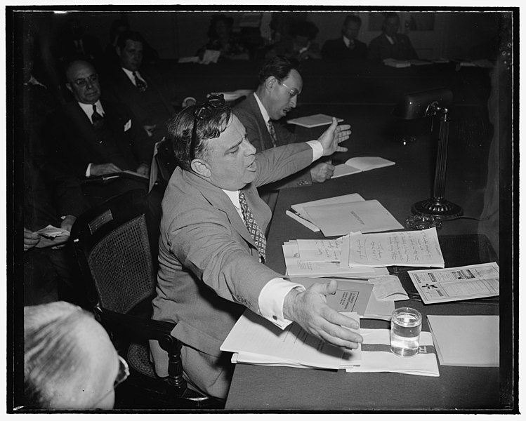 File:Manhattan Mayor praises relief program. Washington, D.C., May 8. Mayor Fiorella La Guardia, Mayor of New York, testified before the House WPA Investigating Committee with gestures. He LCCN2016875597.jpg