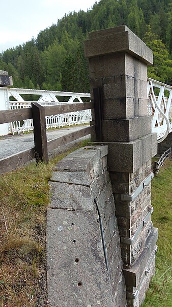 File:Mar Lodge Estate - Victoria Bridge (20SEP13) (497).jpg