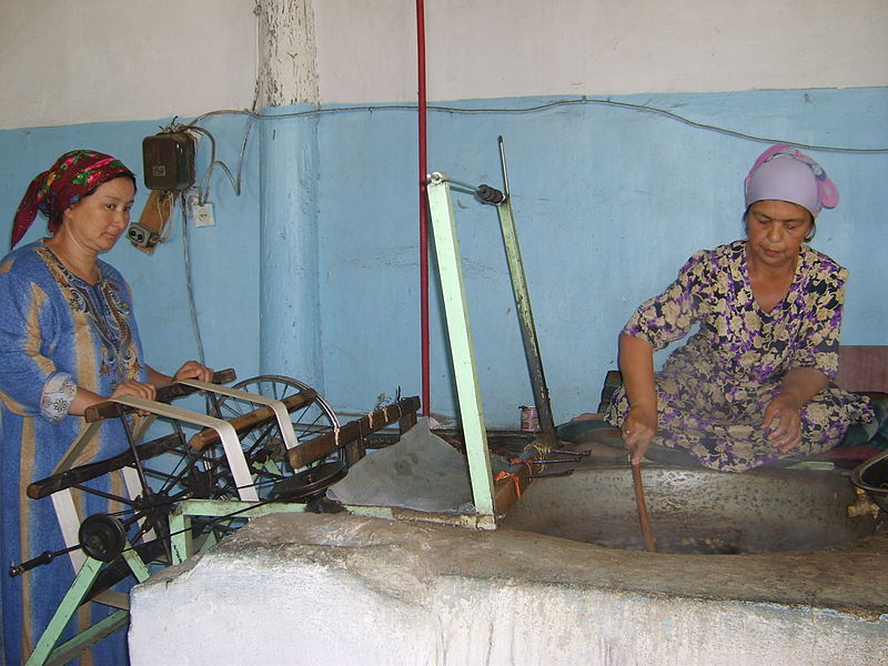 File:Margilan silk production1.JPG