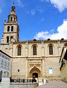 Iglesia de Santa María de Mediavilla.