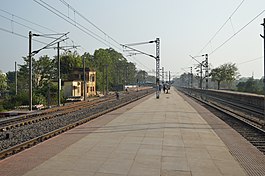 Midnapore Railway Station Platform - West Midnapore - 2015-02-25 6462.JPG