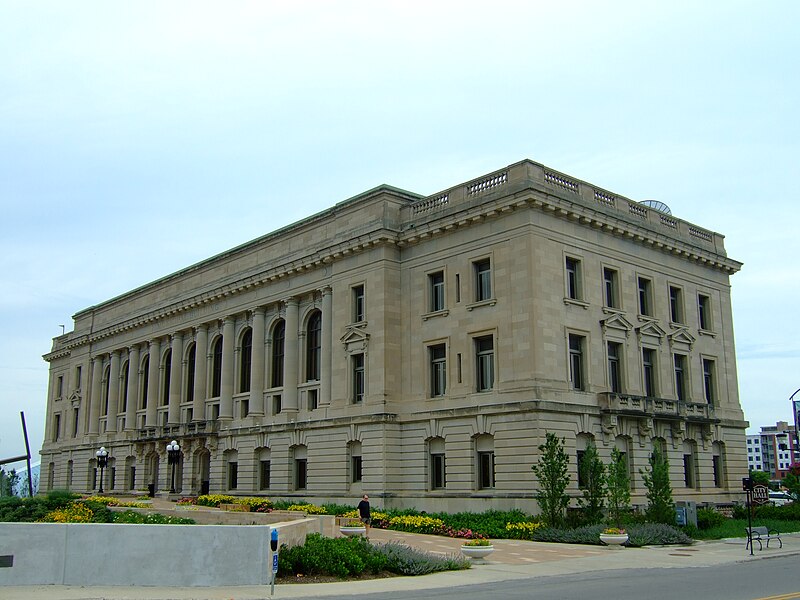 File:Municipal Building Des Moines.jpg