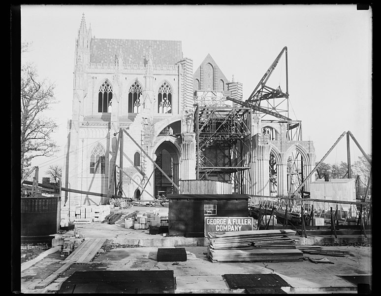 File:National Cathedral under construction, Washington, D.C. LCCN2016890226.jpg