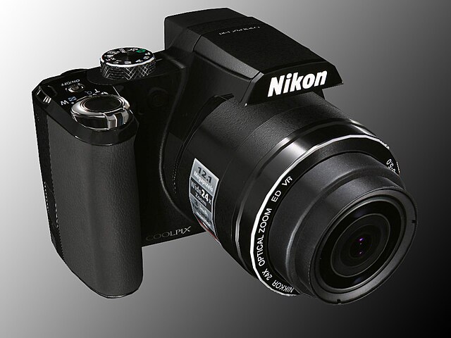 Nikon Coolpix P90 - Wikipedia