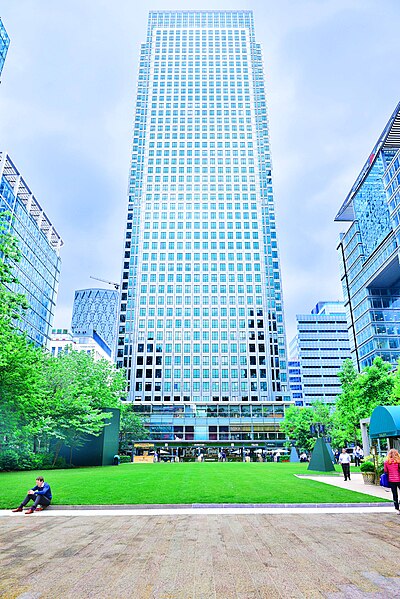 File:One Canada Square - Canary Wharf.jpg