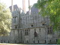 Português: Lateral do Paço dos Duques de Bragança, localizado na Colina Sagrada, em Guimarães.   This file was uploaded with Commonist.