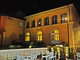 Palazzo Banci Buonamici-night view 2.jpg