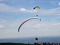 Parapentistes sur le Puy de Dôme