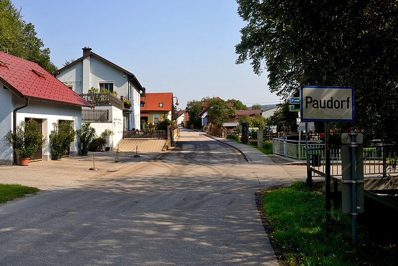 File:Paudorf Ortstafel.JPG