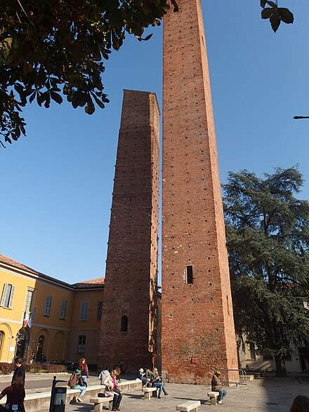 Towers at Piazza Leonardo da Vinci