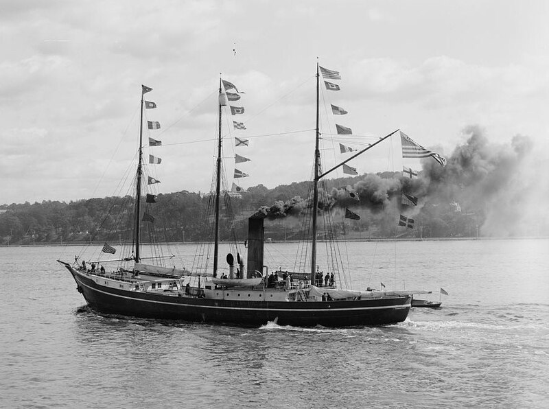 File:Peary's steamer Roosevelt, Hudson-Fulton Parade.jpg