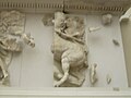 Pergamonmuseum - Antikensammlung - Pergamonaltar 14.jpg