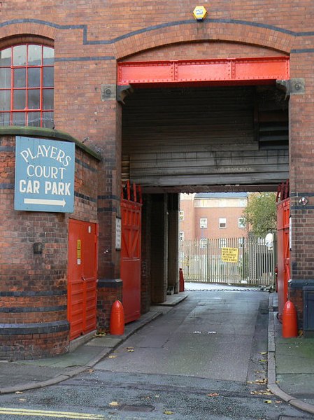 File:Players Court - geograph.org.uk - 1044398.jpg