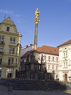 Plzeň, náměstí Republiky, morový sloup.jpg