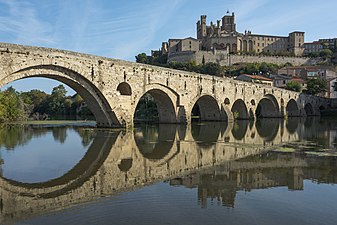 19/08: El Pont Vell de Besiers amb la catedral de Sant Nazari al fons