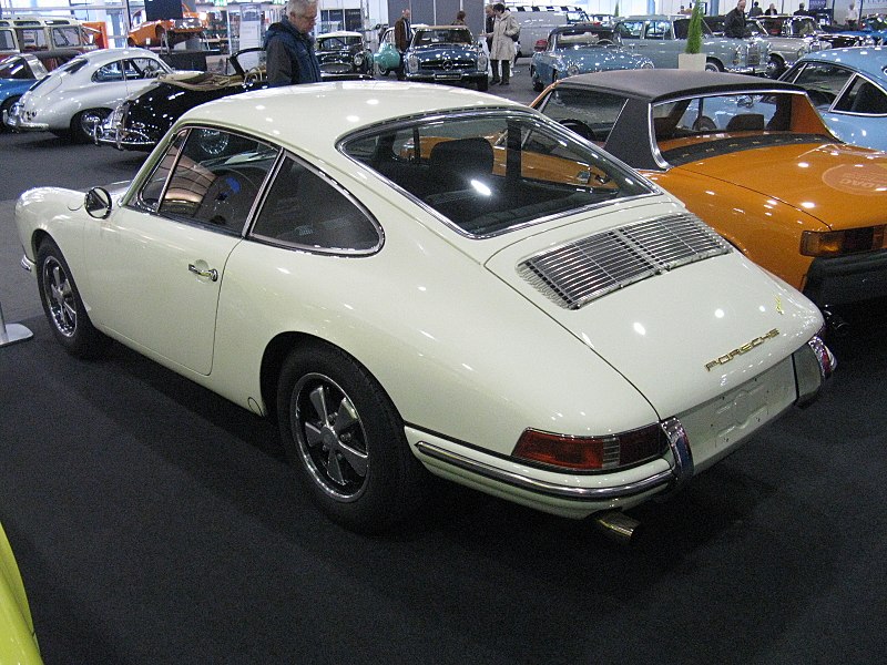 File:Porsche 911 (8468355383).jpg