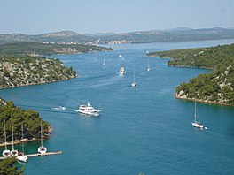 Prokljansko jezero.jpg