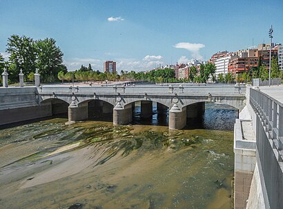 Cómo llegar a Puente del Rey en transporte público - Sobre el lugar