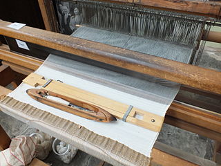 <span class="mw-page-title-main">Temple (weaving)</span>