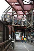 W auf rostiger Rampe Queensboro Bridge (2008)
