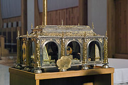 Relikviář svatého Auraciána.jpg