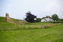 Sisa-sisa Shrawardine Castle - geograph.org.inggris - 464683.jpg