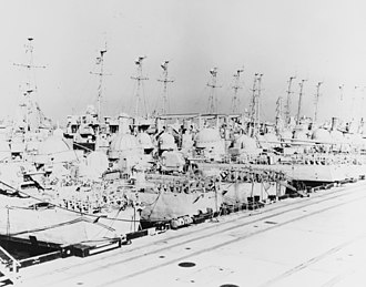 Retired destroyer escorts at San Diego, in the 1960s Retired destroyer escorts at San Diego, in the 1960s (NH 72678).jpg