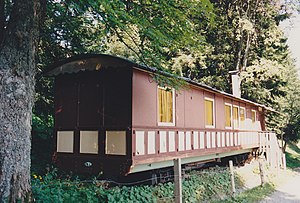 Wagen Nr. 7 der Rigi-Kaltbad-Scheidegg-Bahn. Erhalten als Ferienhaus am ehemaligen Bahntrassee in Unterstetten
