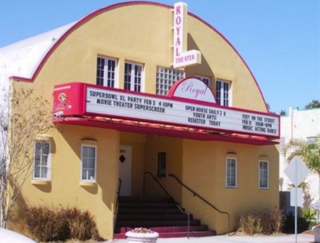 <span class="mw-page-title-main">Royal Theater (St. Petersburg, Florida)</span> Historic American movie theater in Quonset hut