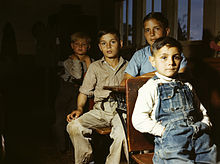 Rural school children, San Augustine County, Texas. Photograph by John Vachon. Rural school children, San Augustine County, Texas (LOC fsac.1a35425).jpg