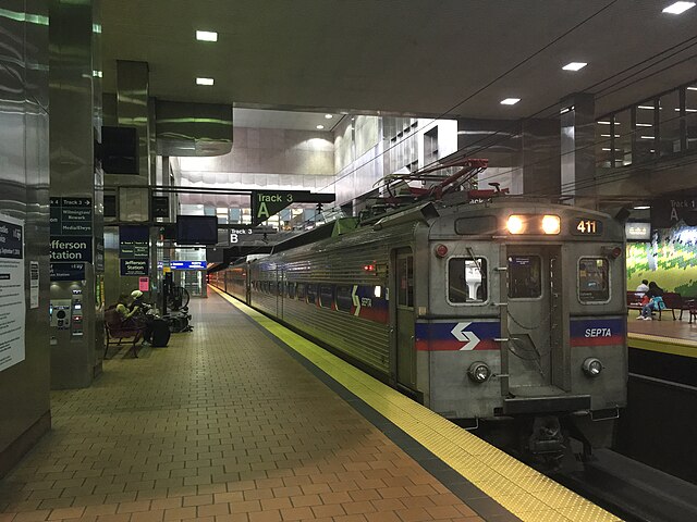 An outbound Paoli/Thorndale Line train at the station in 2018