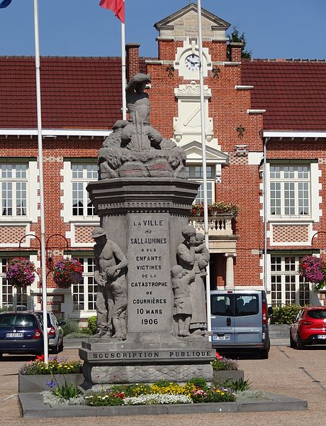 File:Sallaumines - Monument aux victimes de la Catastrophe de Courrières (02).JPG