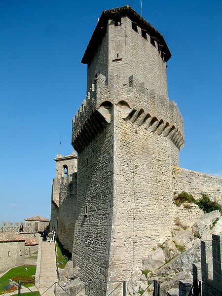 File:San Marino zamek La Rocca o Guaita.jpg