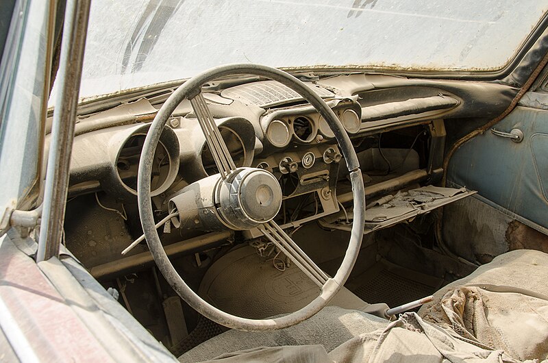 File:Scrap Yard - Tehran (9952886445).jpg