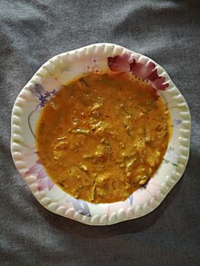 Popular Thari dish Singhrian jo Raabro (Khaatiyo), a variation of Kadhi prepared by adding Singhri(Sanghri) in Tharparkar, Sindh