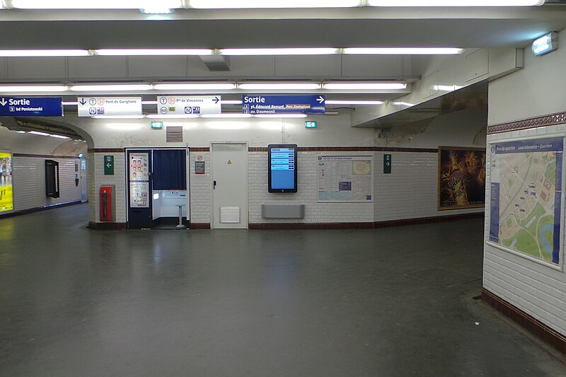 File:Station métro Porte-Dorée - 20130606 163941.jpg