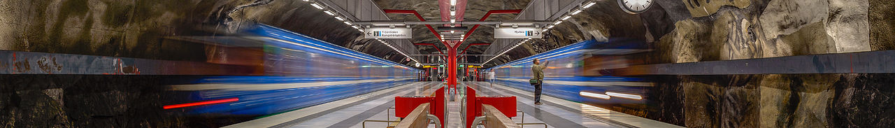 Stockholm Metro station Duvbo banner.jpg