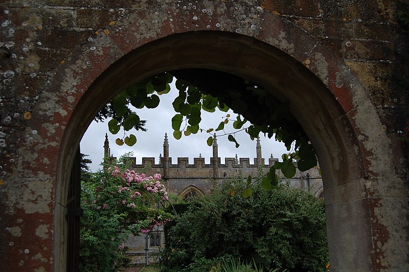 File:Sudeley castle 2.jpg