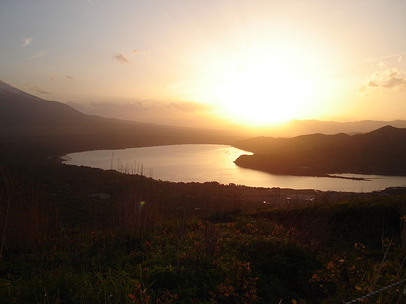 File:SunsetAtYamanakakoDSC02609.JPG