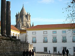 Templo de Évora e Catedral.jpg