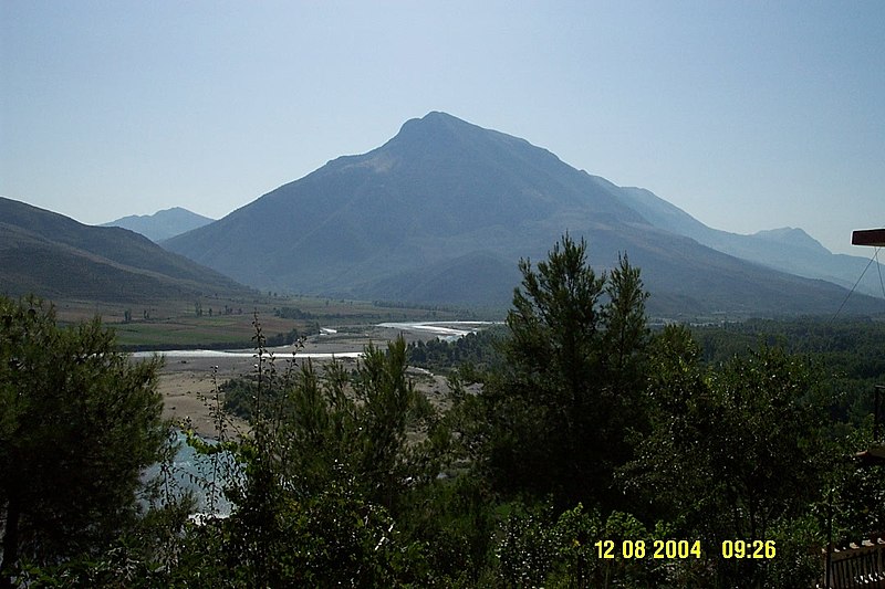 File:Tepelenë landscape.jpg