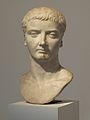 Busto di un giovane Tiberio (r. 14-37), figliastro e successore di Ottaviano Augusto.