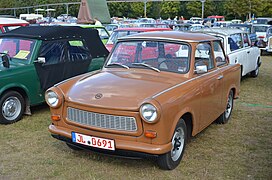 Trabant 601: Entwicklungsgeschichte, Ausführungen, Modellpflege