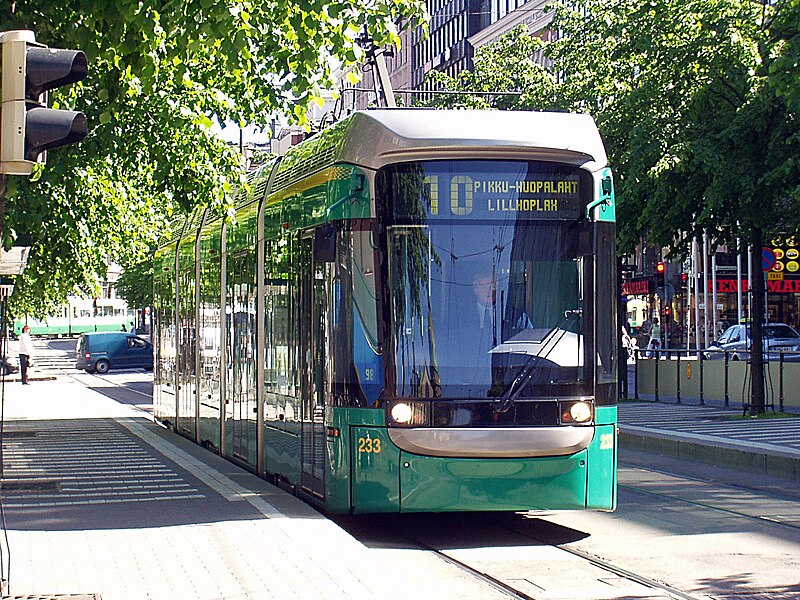 File:Tram in Helsinki, 2005 by Ralf Roletschek 4.jpg