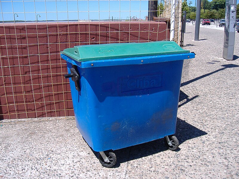 File:Trash container Rosario.jpg