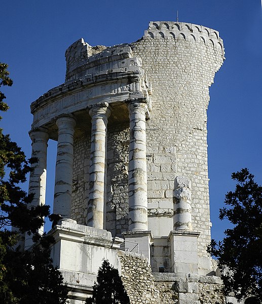 File:Trophée d'Auguste - La Turbie 06.jpg