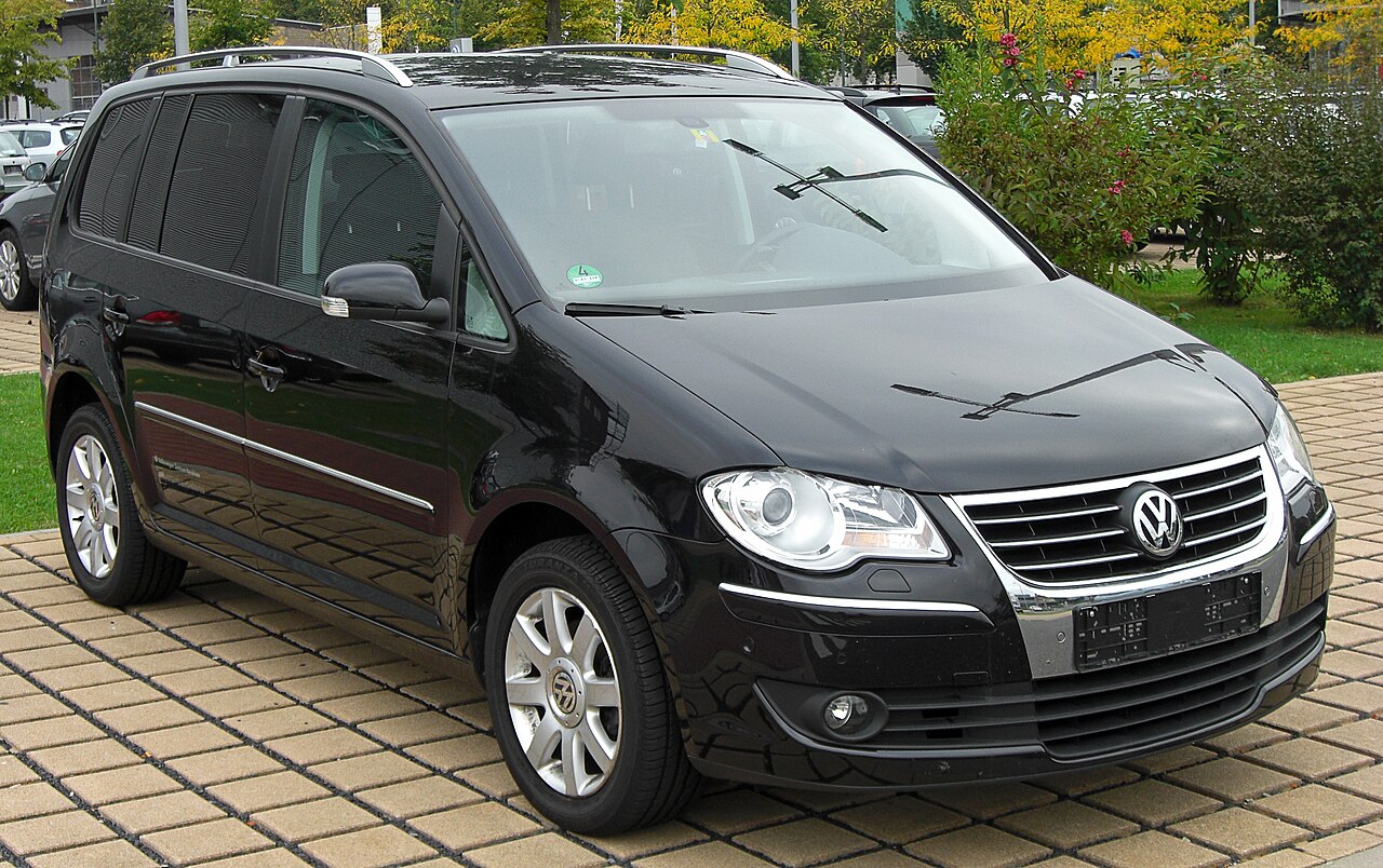 File:VW Touran 2.0 TDI Facelift front-1.JPG - Wikipedia