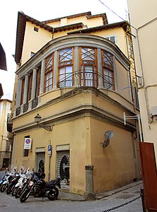 Via Torta 14, Palazzo Gondi de Prat, loggia néoclassique, angle via delle burella.jpg